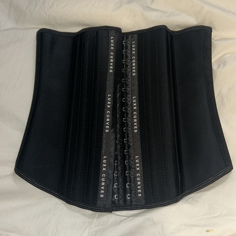 Luxx Curves Black Waist Trainer